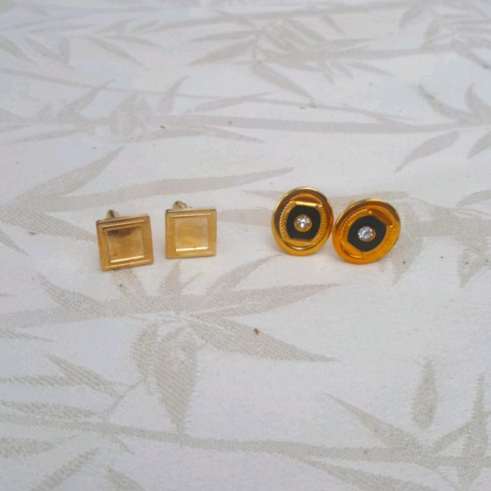 2 Sets Of Vintage Cuff Links
